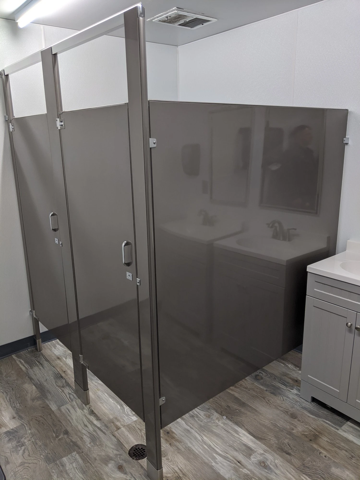 Powder Coat (Metal) Toilet Partitions