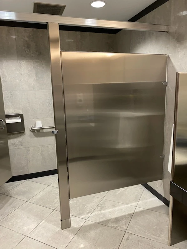 https://www.partitionking.com/wp-content/uploads/2020/08/Stainless-Steel-Partitions.jpg
